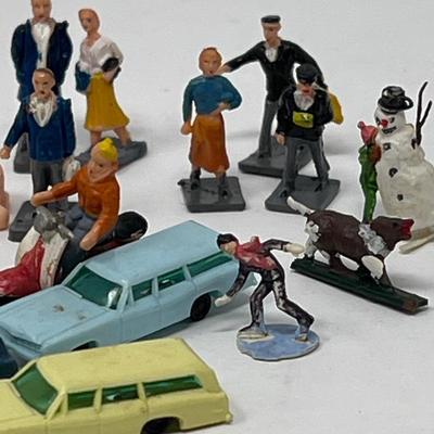 Vintage Farm & Town Accessories for Railroad