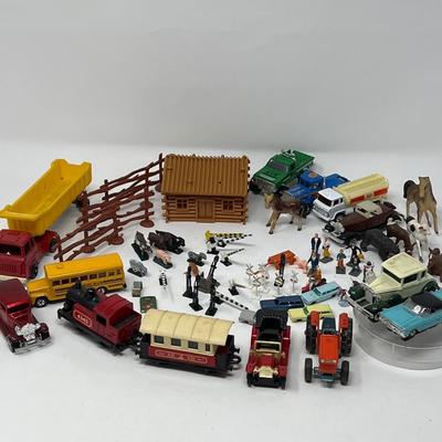 Vintage Farm & Town Accessories for Railroad