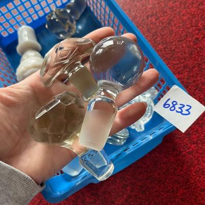 Cruet tops