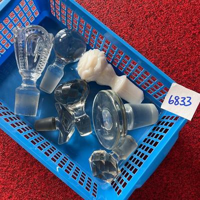 Cruet tops