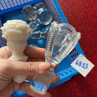 Cruet tops