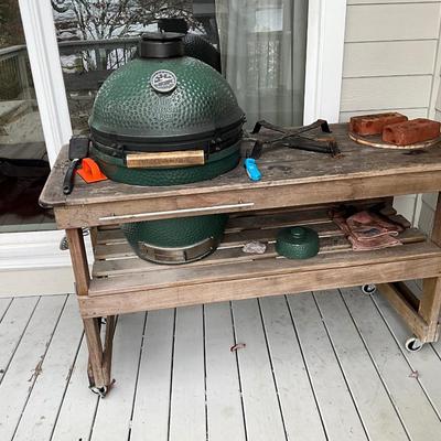 Green Egg Large With Rolling Table