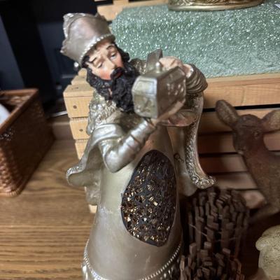 3 wisemen & animals