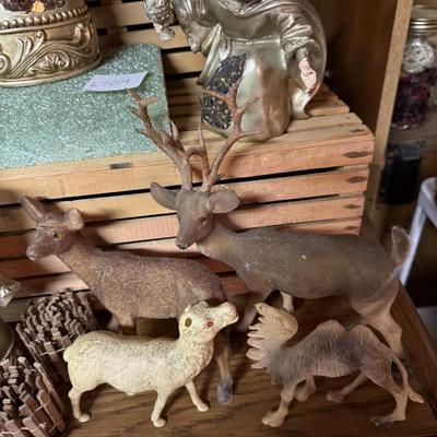 3 wisemen & animals