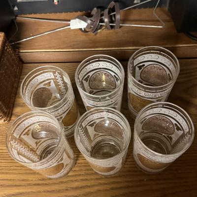 6-Hazel Atlas-MCM-frosted gilt Aztec glasses