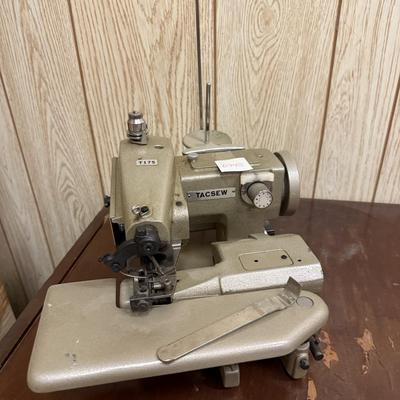 Taxes T175 portable sewing machine