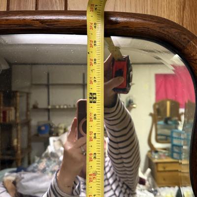 Mirrored vanity