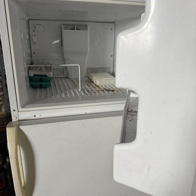 Magic Chef refrigerator