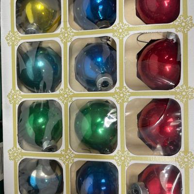 Vintage Christmas Tree Ornaments multicolored