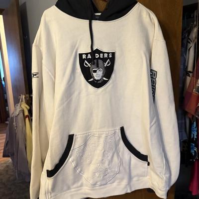 Raiders sweatshirt