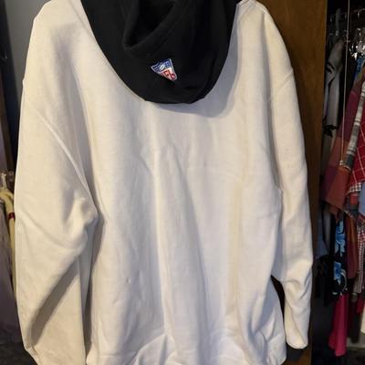 Raiders sweatshirt