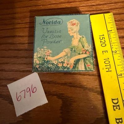 Novida Powder compact