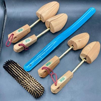Shoe Accessory Lot