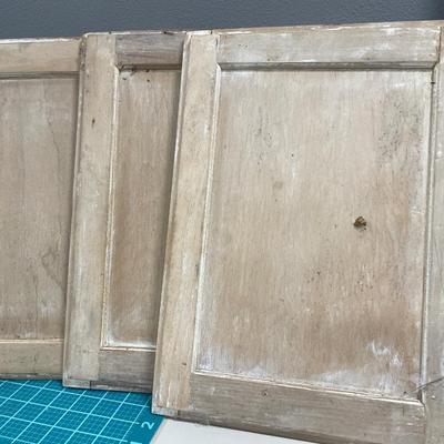 Duck framed art with 3 panel doors
