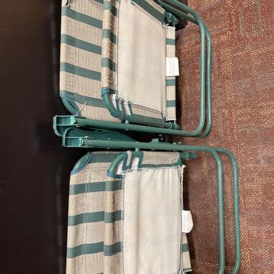 Kids folding out door chairs