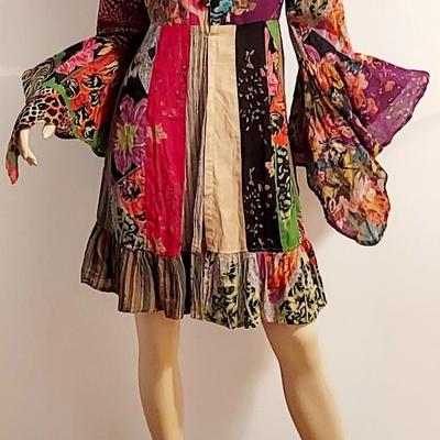 Vtg Boho Patchwork Duster Button top