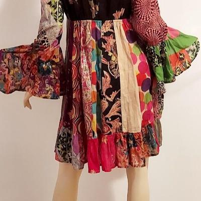 Vtg Boho Patchwork Duster Button top