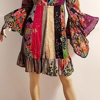Vtg Boho Patchwork Duster Button top