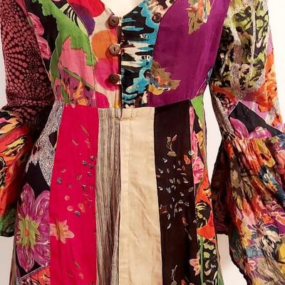 Vtg Boho Patchwork Duster Button top