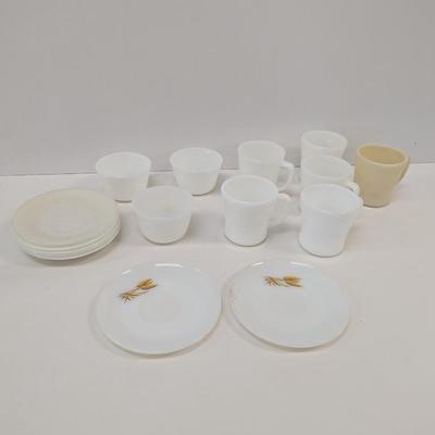 Vintage Anchor Hocking Dishes