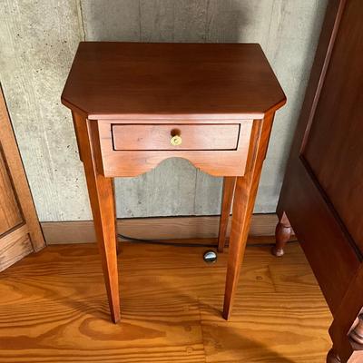 UB783 Small Cherry Single Drawer Stand