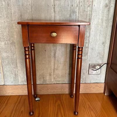 UB783 Small Cherry Single Drawer Stand