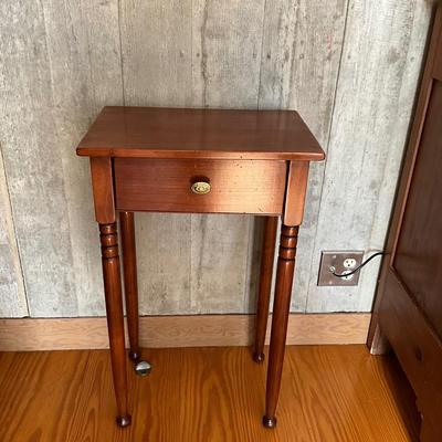 UB783 Small Cherry Single Drawer Stand