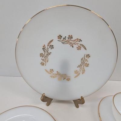 19 Pieces Of Milk Glass Federal Meadow Gold Dinner Set