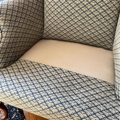 UB785 Vintage Upholstered Wingback Chair