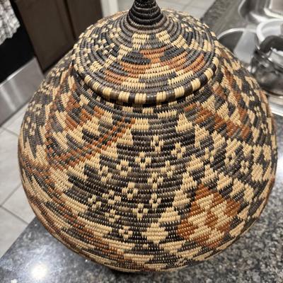 Vintage African Zulu wedding basket excellent condition