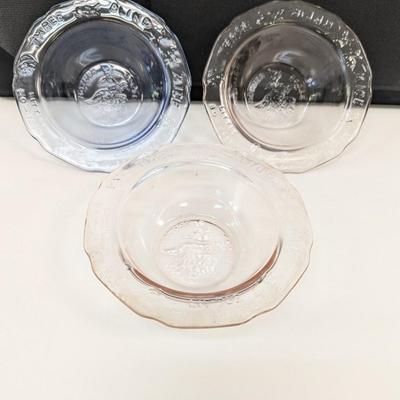 Tierra Indiana Glass Nursery Rhyme Plates