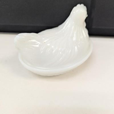 Milk Glass Nesting Hen