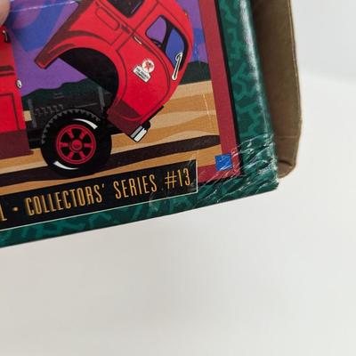 Texaco Locking Bank 1:64 Truck 1:34 1932 Panel Truck Bank 1/25
