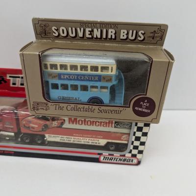 1932 Panel Truck Bank 1930 Chevy 1/2 Ton Truck 1:43