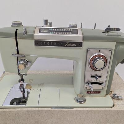 1969 Brother ZU2-B687 Metal Sewing Machine