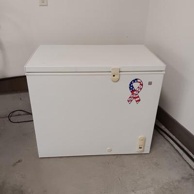 GE CHEST FREEZER