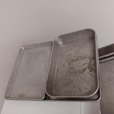 COMMERCIAL AND REGULAR BAKING PANS