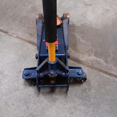 LINCOLN ALL AMERICAN 2 TON FLOOR JACK