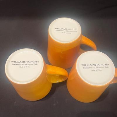 Six Willams-Sonoma Halloween Ceramic Mugs (LR-MG)