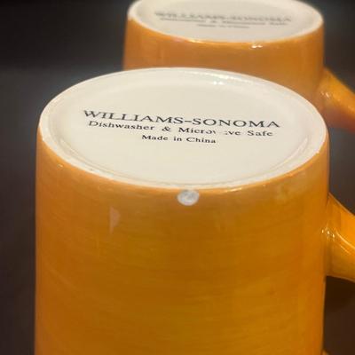 Six Willams-Sonoma Halloween Ceramic Mugs (LR-MG)