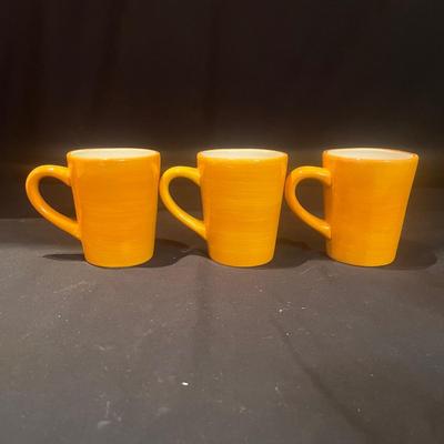 Six Willams-Sonoma Halloween Ceramic Mugs (LR-MG)