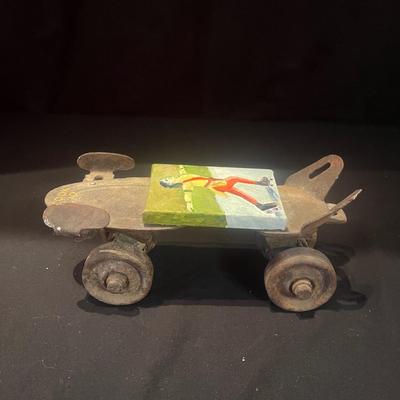 Vintage Metal Roller Skate Art (LR-MG)