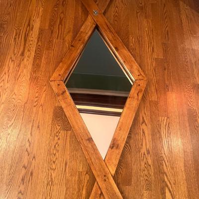 Wooden Ski Mirror & Maggie Valley Sign (LR-MG)