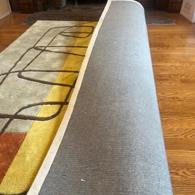 5’ x 7.5’ Momeni Acrylic Rug (LR-MG)