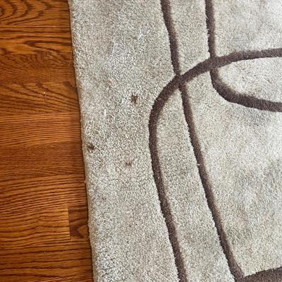 5’ x 7.5’ Momeni Acrylic Rug (LR-MG)