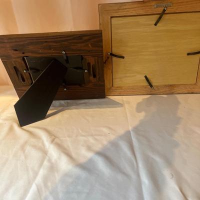 Jana Epstein Art & Rustic Wooden Picture Frames (LR-MG)