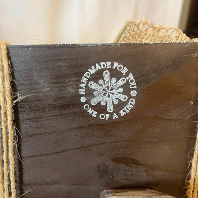 Jana Epstein Art & Rustic Wooden Picture Frames (LR-MG)