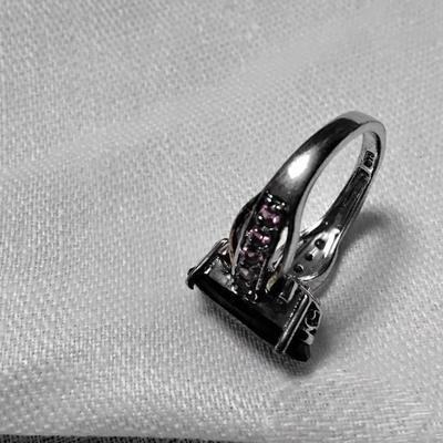 Eyecatching STS Onyx And Rhodolite Garnets 925 Ring Size 7