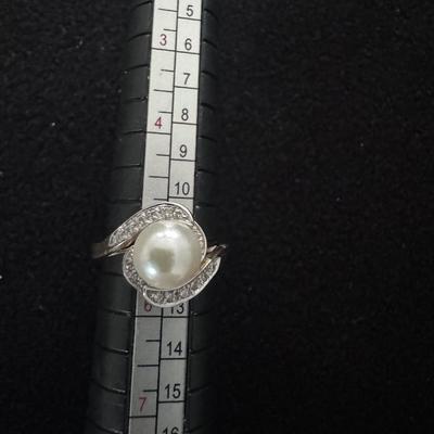 14kt Pearl & Diamond Ring