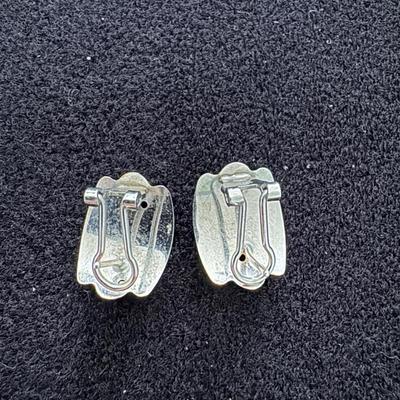 14kt Italy White Gold Earrings